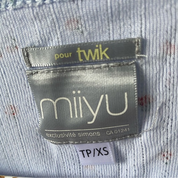 miiyu by Twik Long Sleeve Cropped Shirt in size XS - Picture 2 of 3